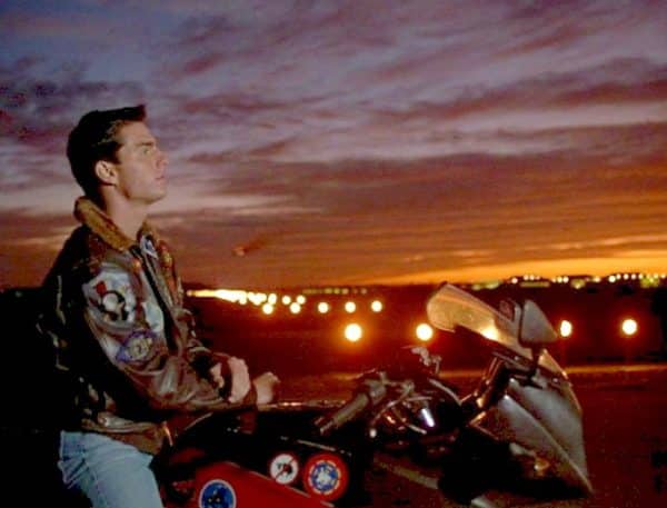 Tom-Cruise-Top-Gun-Pilot-Pete-Maverick-G1-Bomber-Leather-Jacket